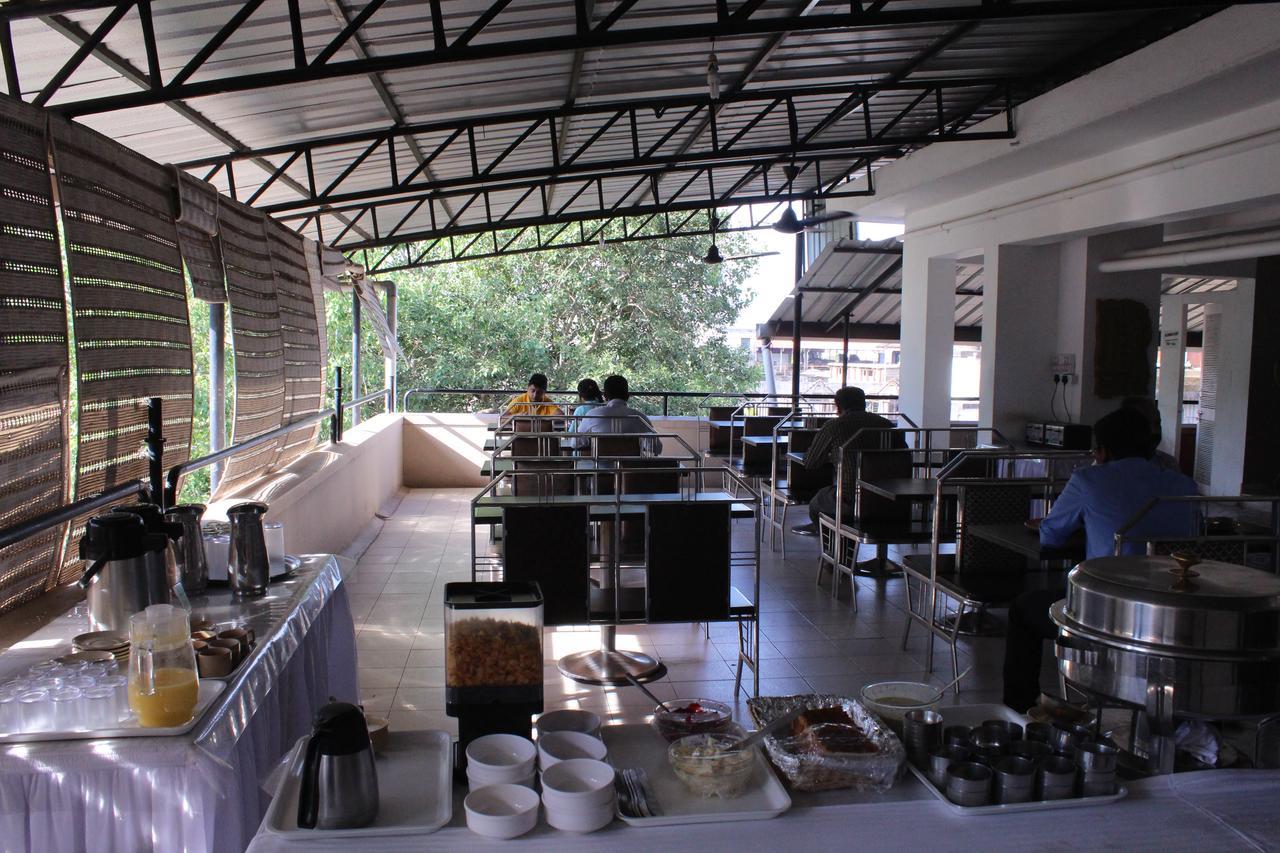 Hotel Mangalore International Extérieur photo